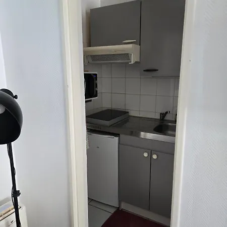 Face Au Bassin Plein Centre D Apartment