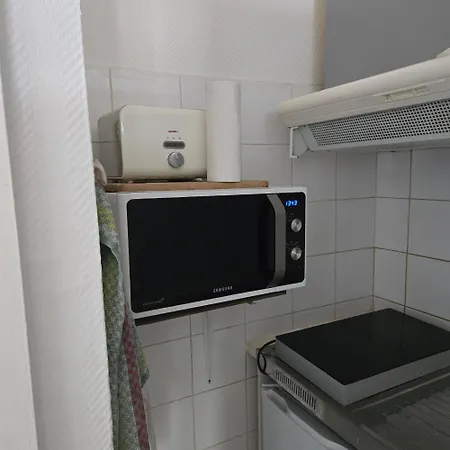 Appartement Face Au Bassin Plein Centre D *